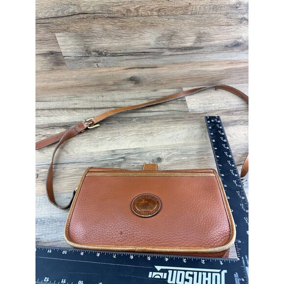 1990s Dooney and Bourke Equestrian shoulder bag - Picture 7 of 11